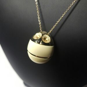 Vintage Cream Gold Tone Owl Face Pendant Necklace